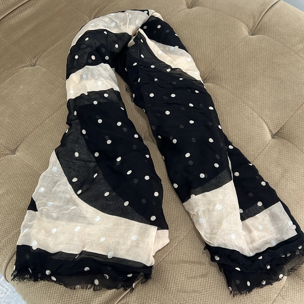Scarf/wrap - Picture 2 of 2